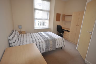 8 bed flat, Mutley Plain, Mutley plain, Plymouth, PL46LE - Image 8